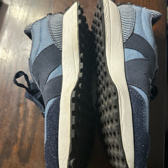 New Balance Blue Athletic Shoes with Lightweight Mesh Upper and Padded Tongue - Picture 3 of 6